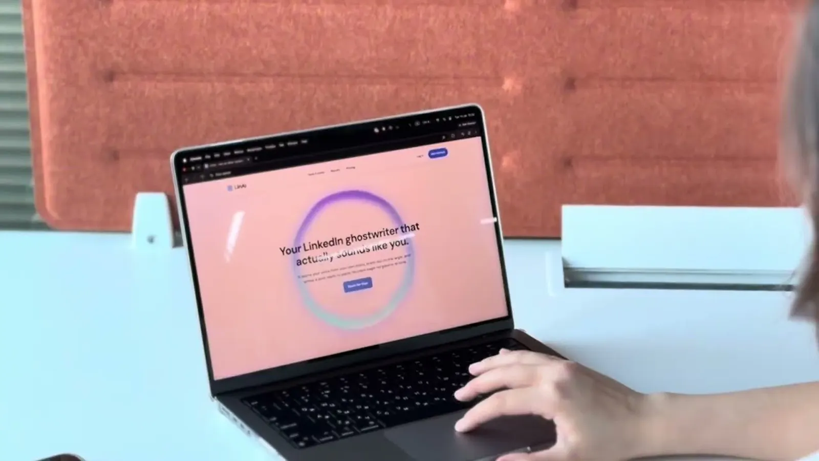 LinAI screenshot 1 (video preview)