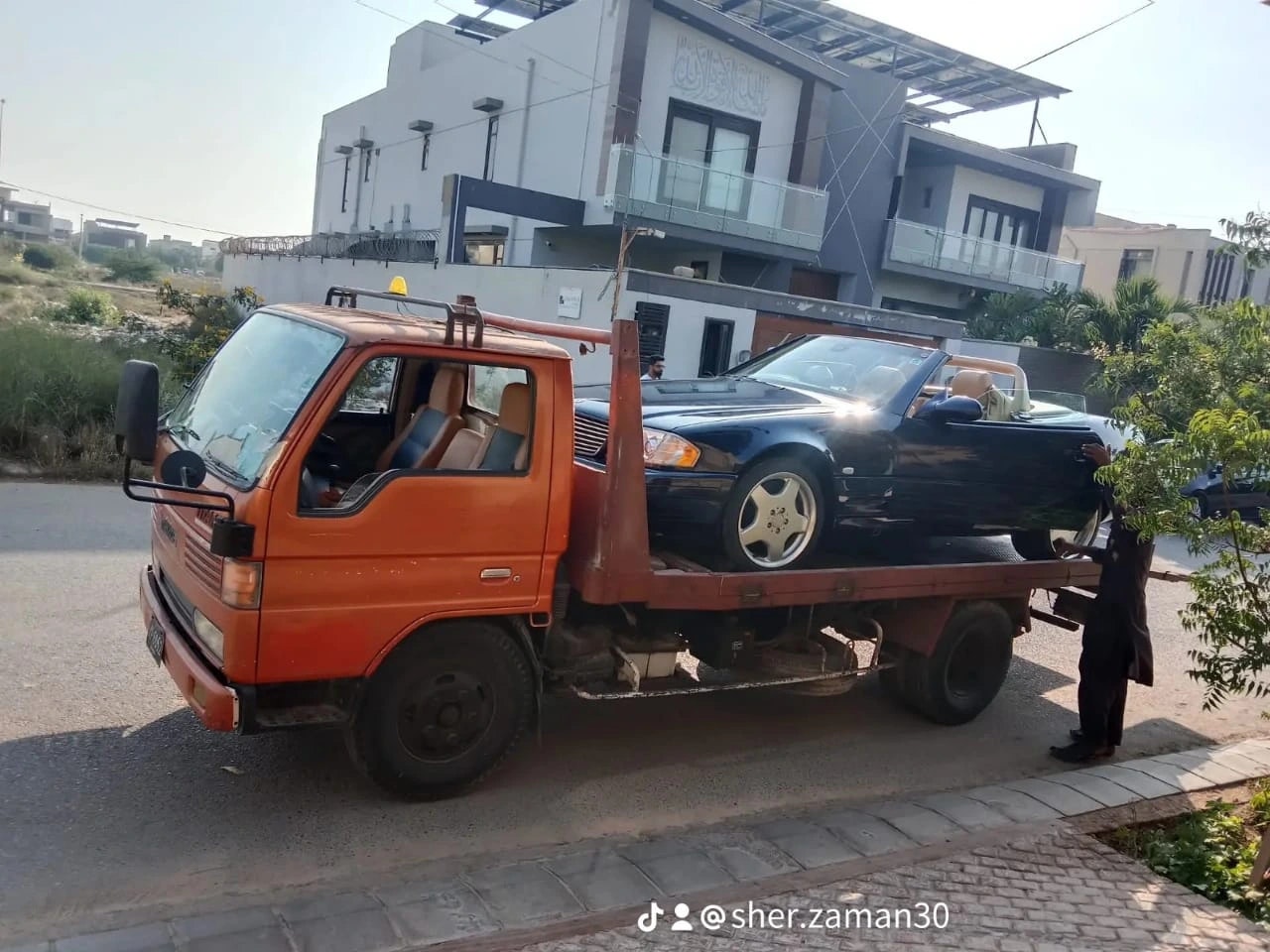 Tow Truck Karachi - Product Hunt launch logo and brand identity