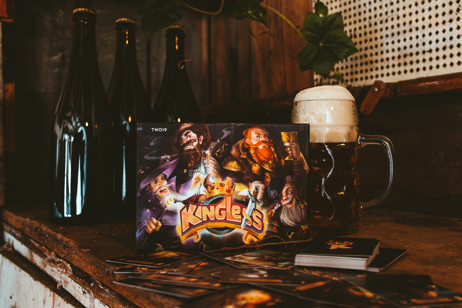 Kingless gallery image