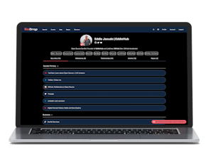 Una computadora portátil mostrando un perfil personalizado en el sitio web de BioDrop.