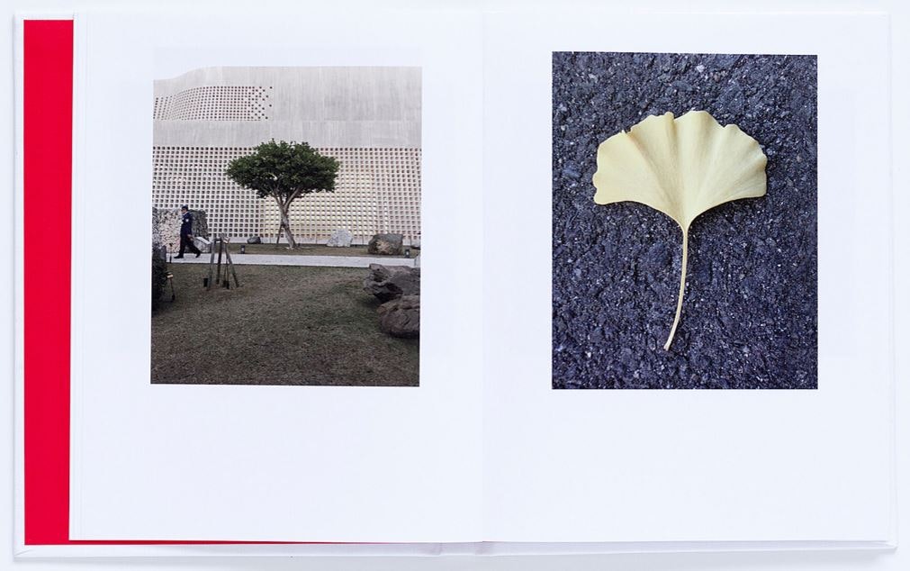 Un Tourist Book gallery image