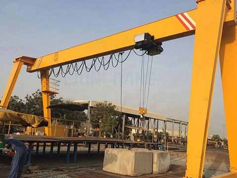 Gantry Crane - Main product screenshot demonstrating key features and user interface