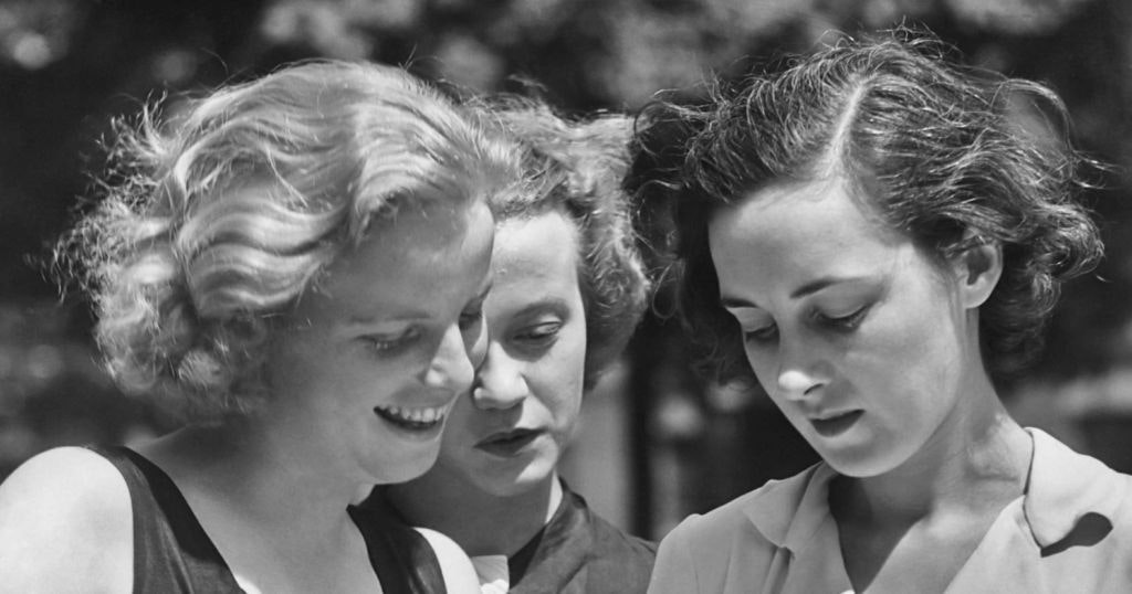 The Story of the Lost Child: Neopolitan Novels, Book 4 gallery image