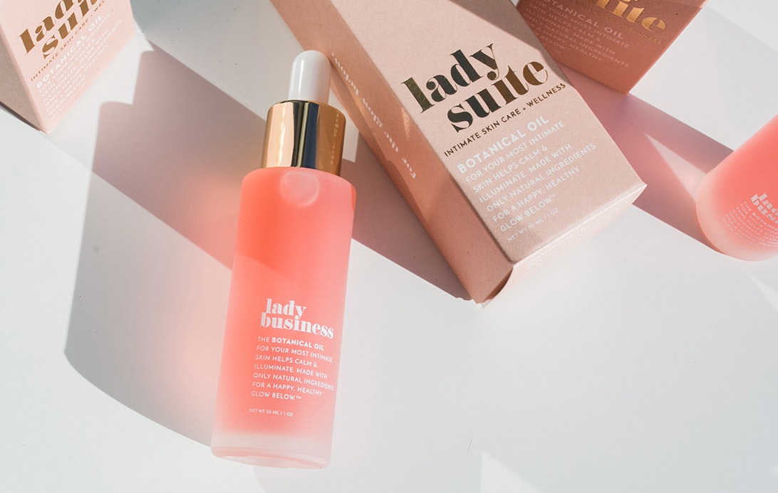 Rejuvenating Botanical Oil for Intimate Skin gallery image
