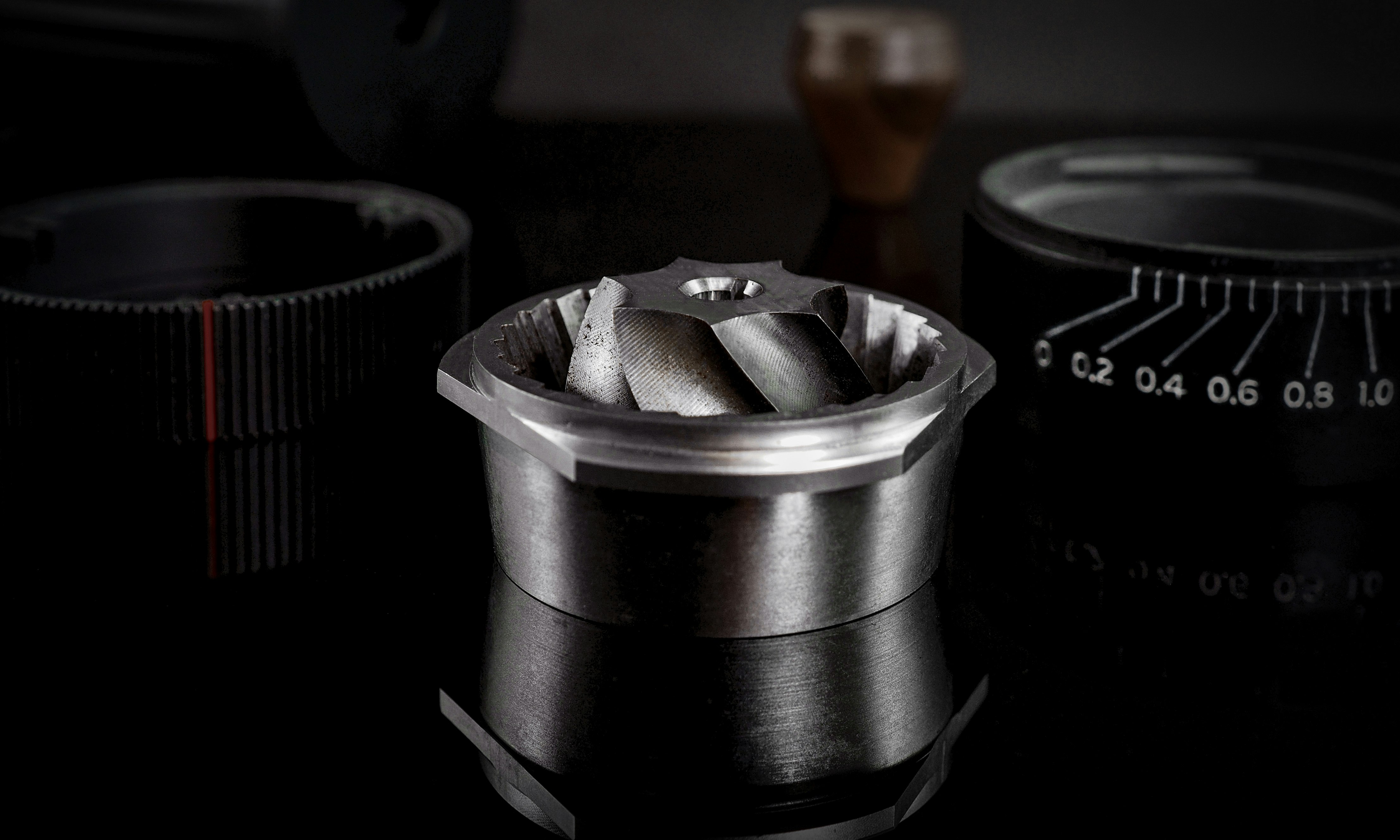 Hiku - the Premium Coffee Grinder gallery image