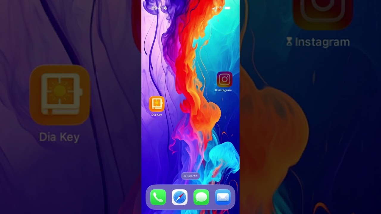 Dia Key gallery image