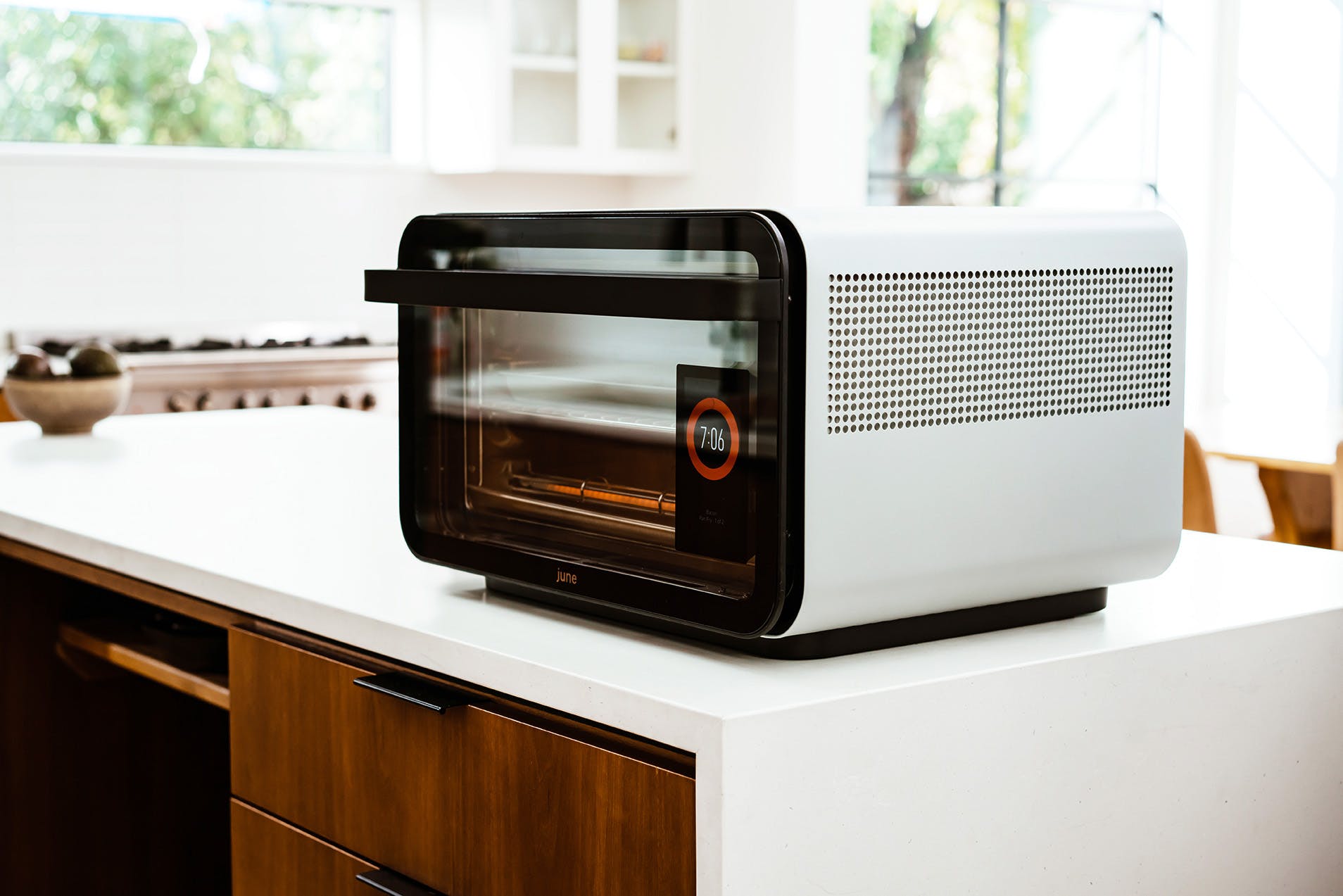 June Smart Oven (3rd gen) - Latest in AI to Elevate & Enhance At-Home