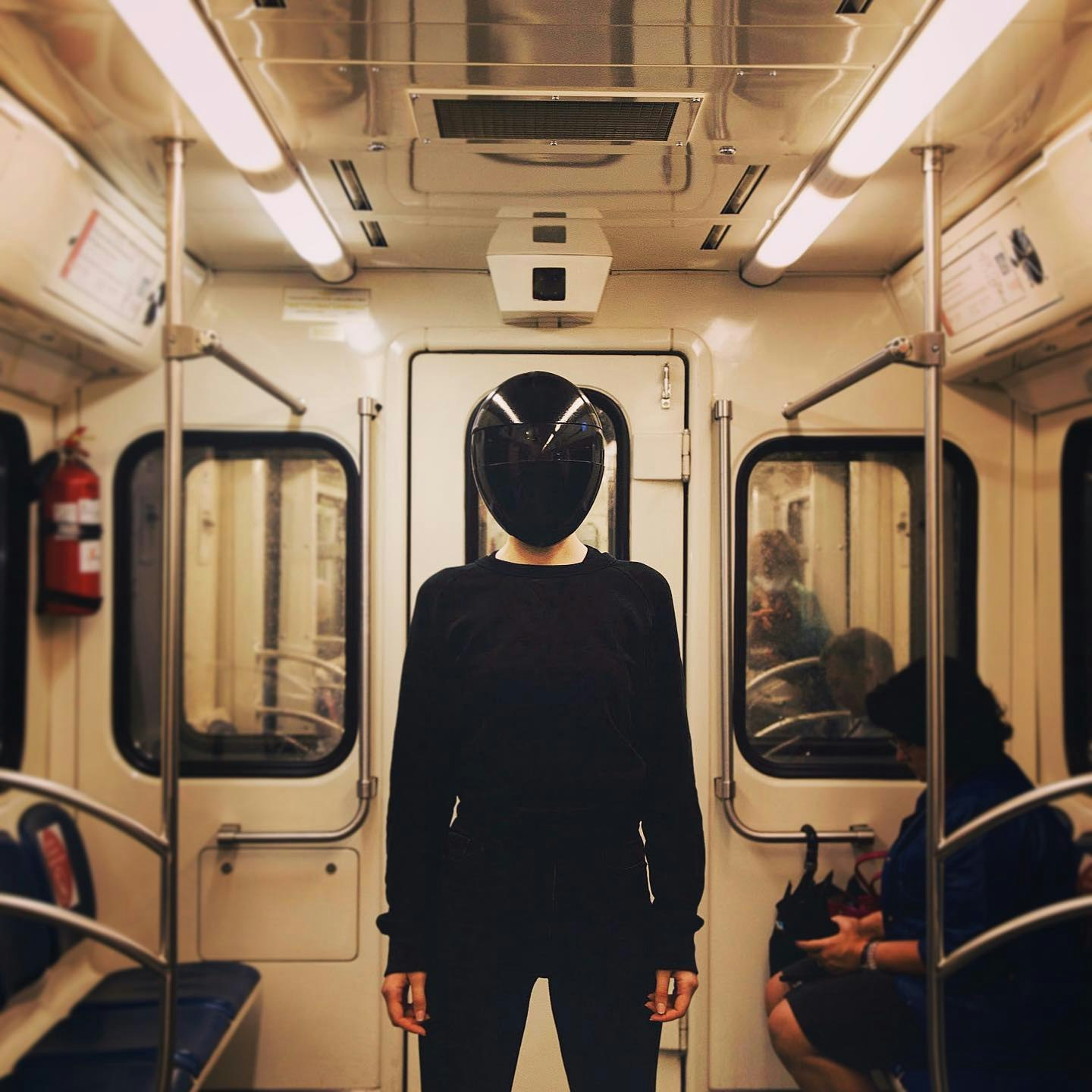 Blanc Mask gallery image