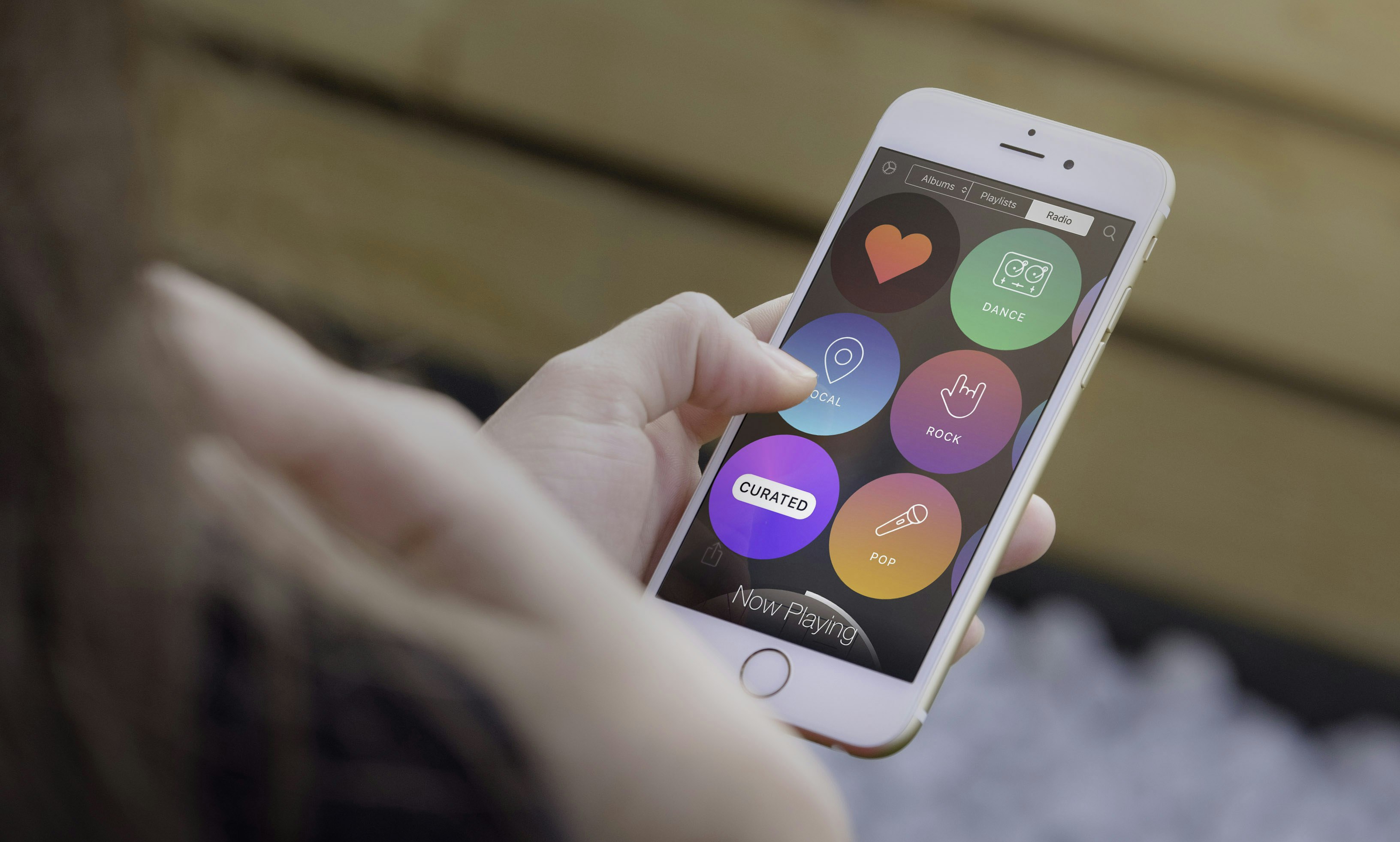 Listen gallery image