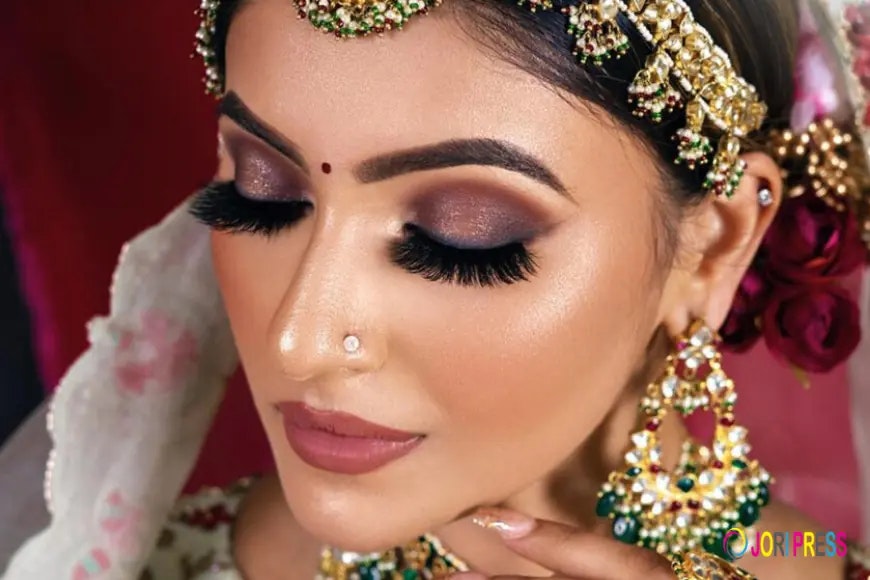Best Makeup Artist in Delhi  - Main product screenshot demonstrating key features and user interface