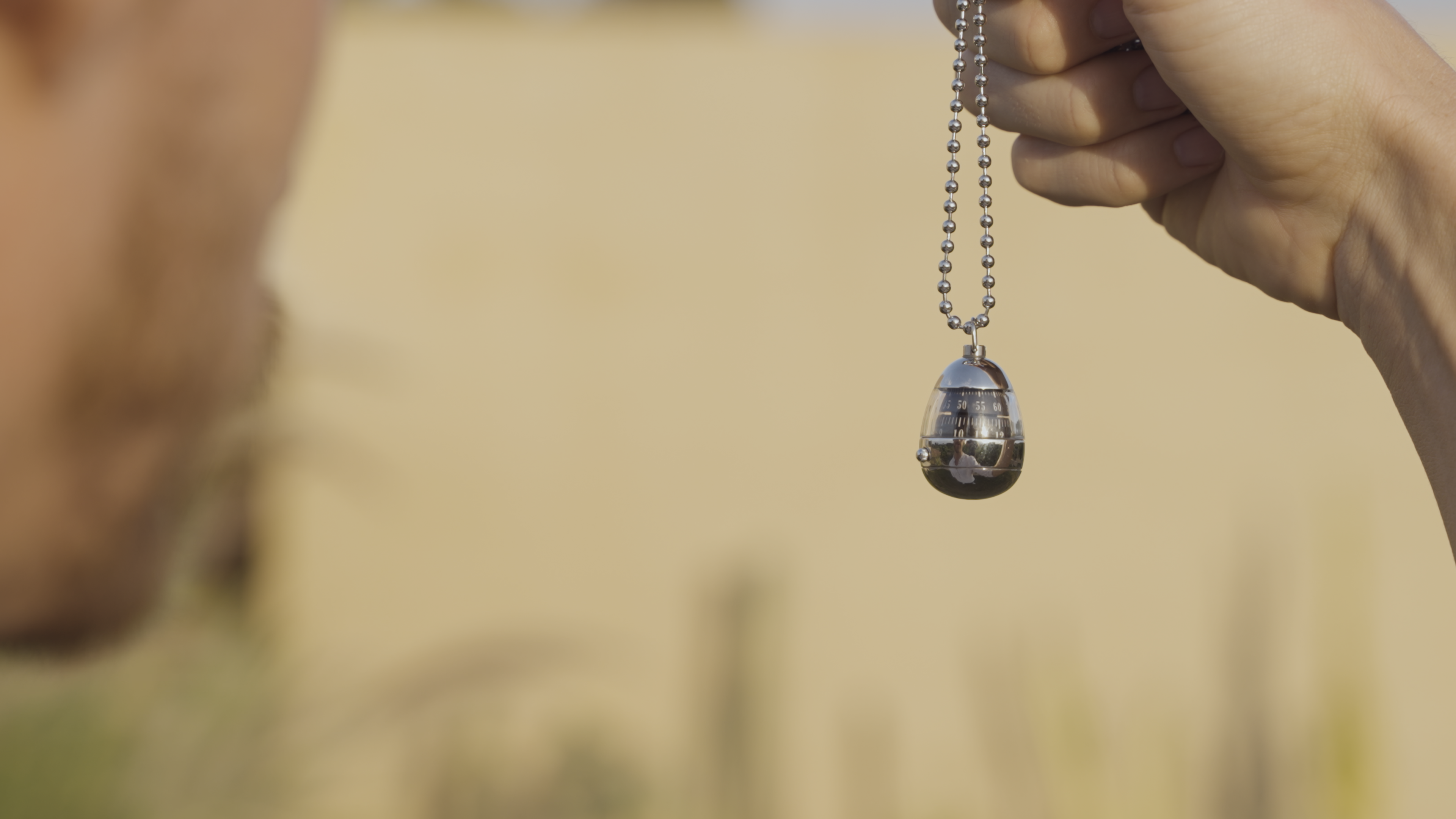 وسائط دونحة إيج ، ساعة التأمل في EDC الخاص بك 9