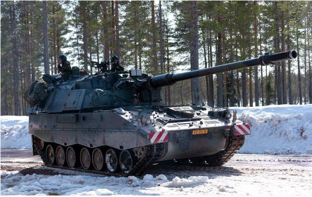 Panzerhaubitze 2000