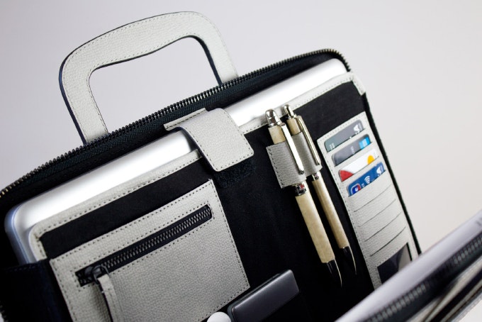 THE SLEEVE gallery image