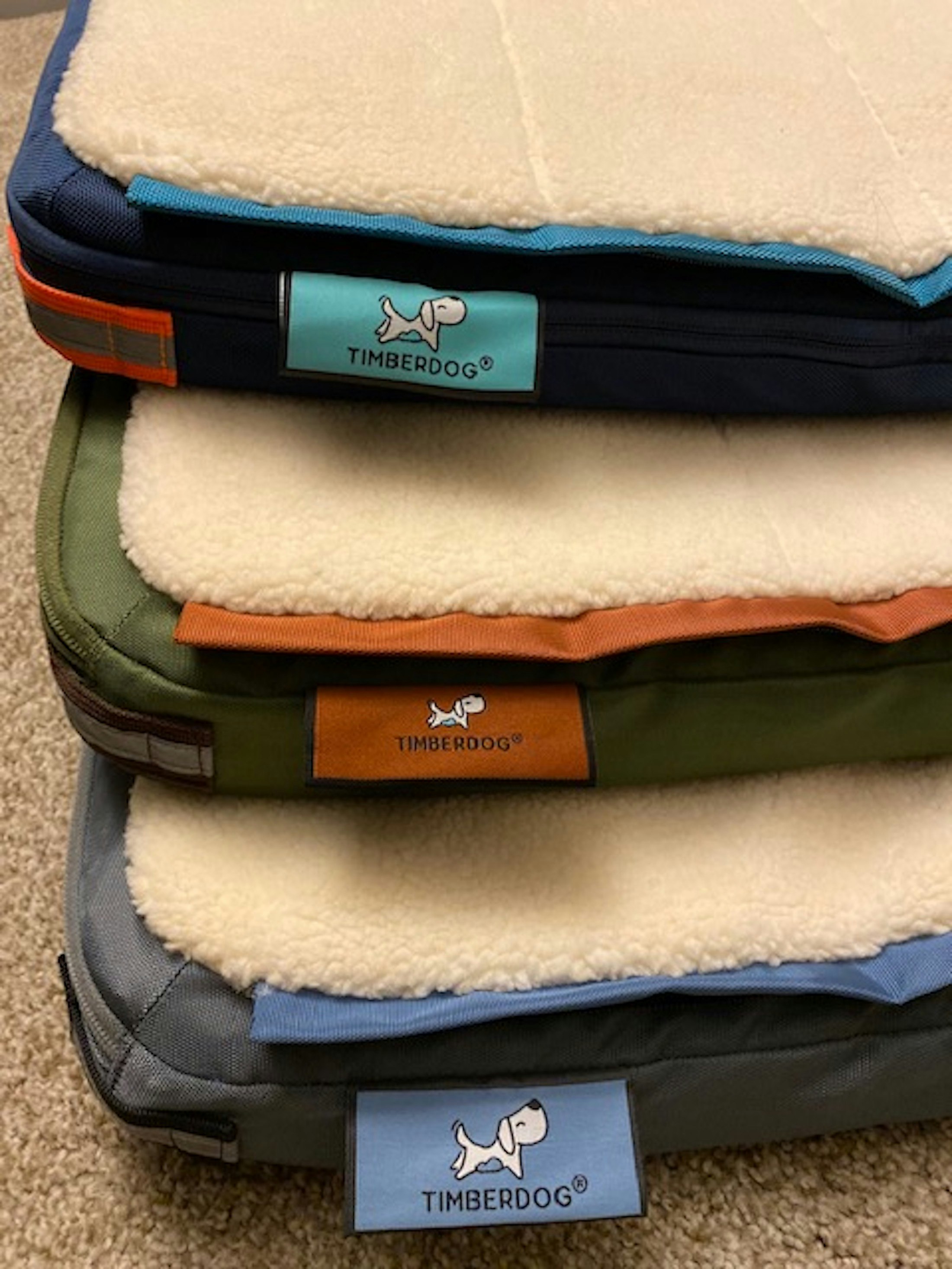 Ruffrest® Ultimate Dog Yatak - James Bond ve Müfettiş Gadget bir köpek yatağı yapsaydı medya 23