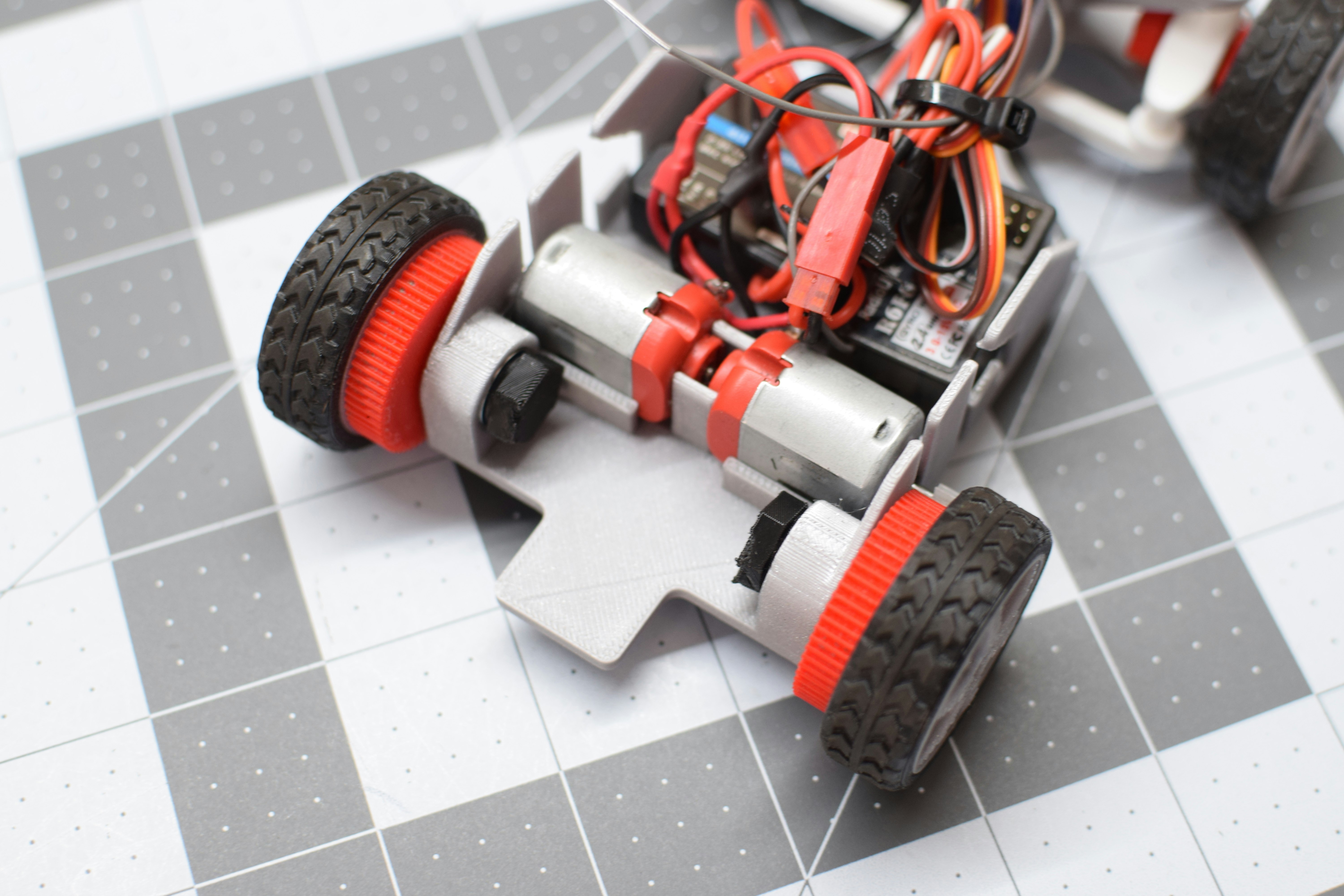3D 프린트 차고 - 자신의 RC CAR = 계획을 사용자 정의하고 3D 인쇄하십시오.인쇄.놀다! 미디어 4