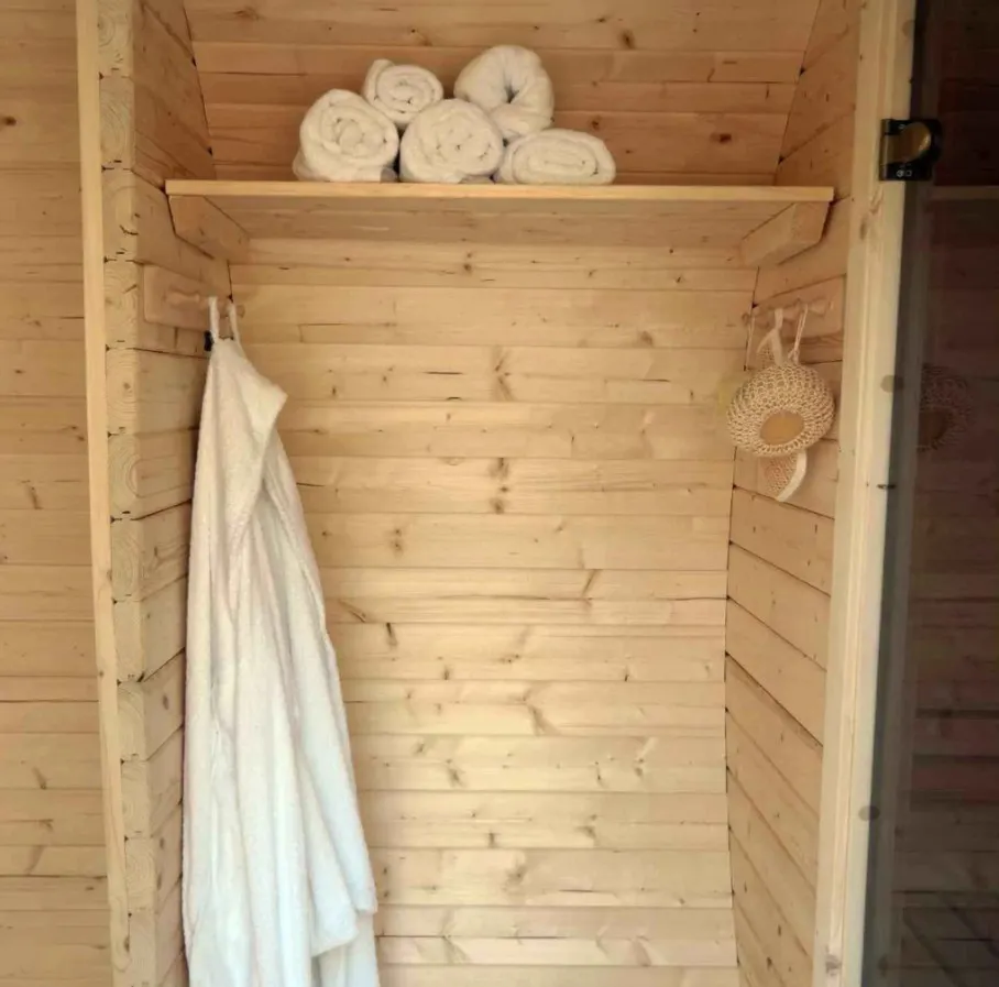 "Roundhouse" Barrel - 8 Person Sauna gallery image