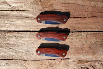 MOMO-THE FOLDING KNIFE WITH A BACK LOCK gallery image