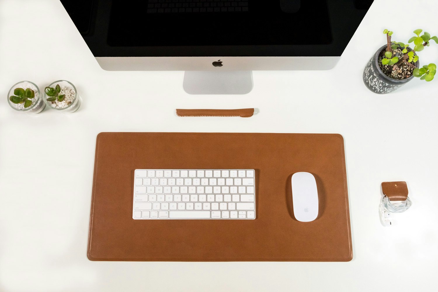 Markhor Apple Accessories Image