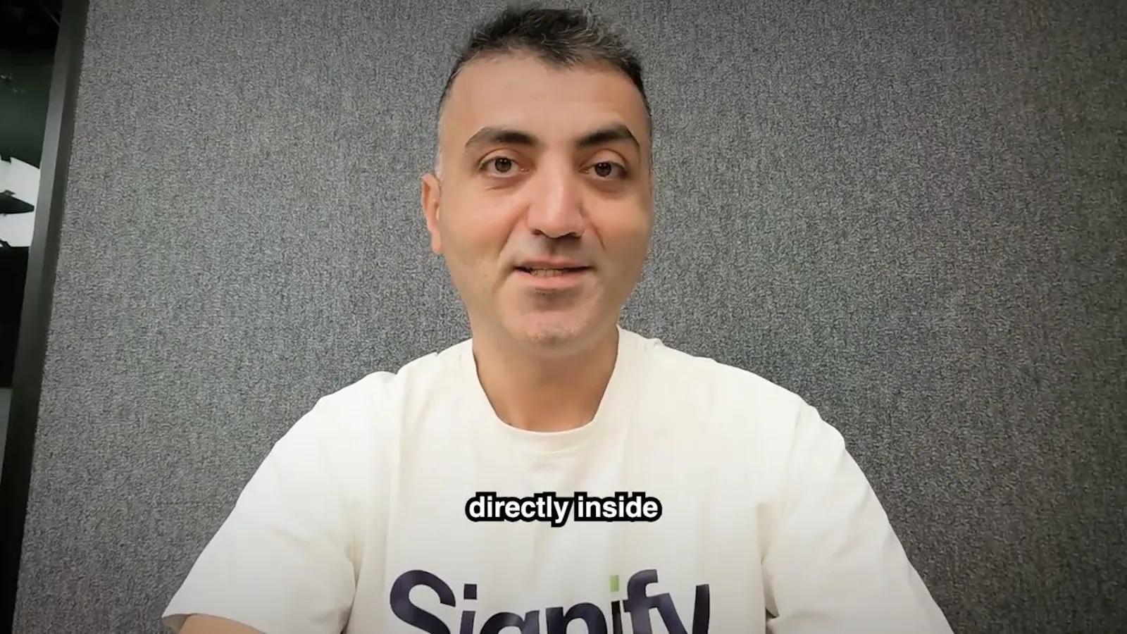 Signify screenshot 1 (video preview)