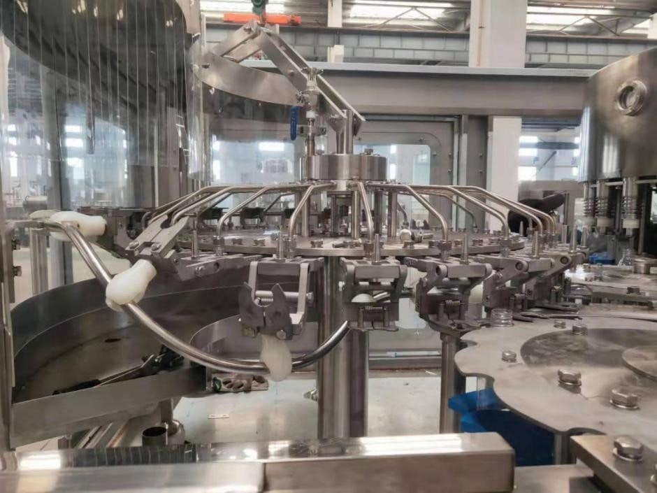 12000BPH Mineral Water Filling Machine - Screenshot 2 showing product features and functionality