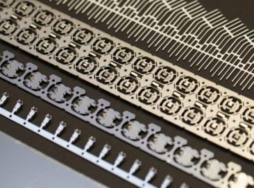  SPOUTED BED ELECTRODE PLATING