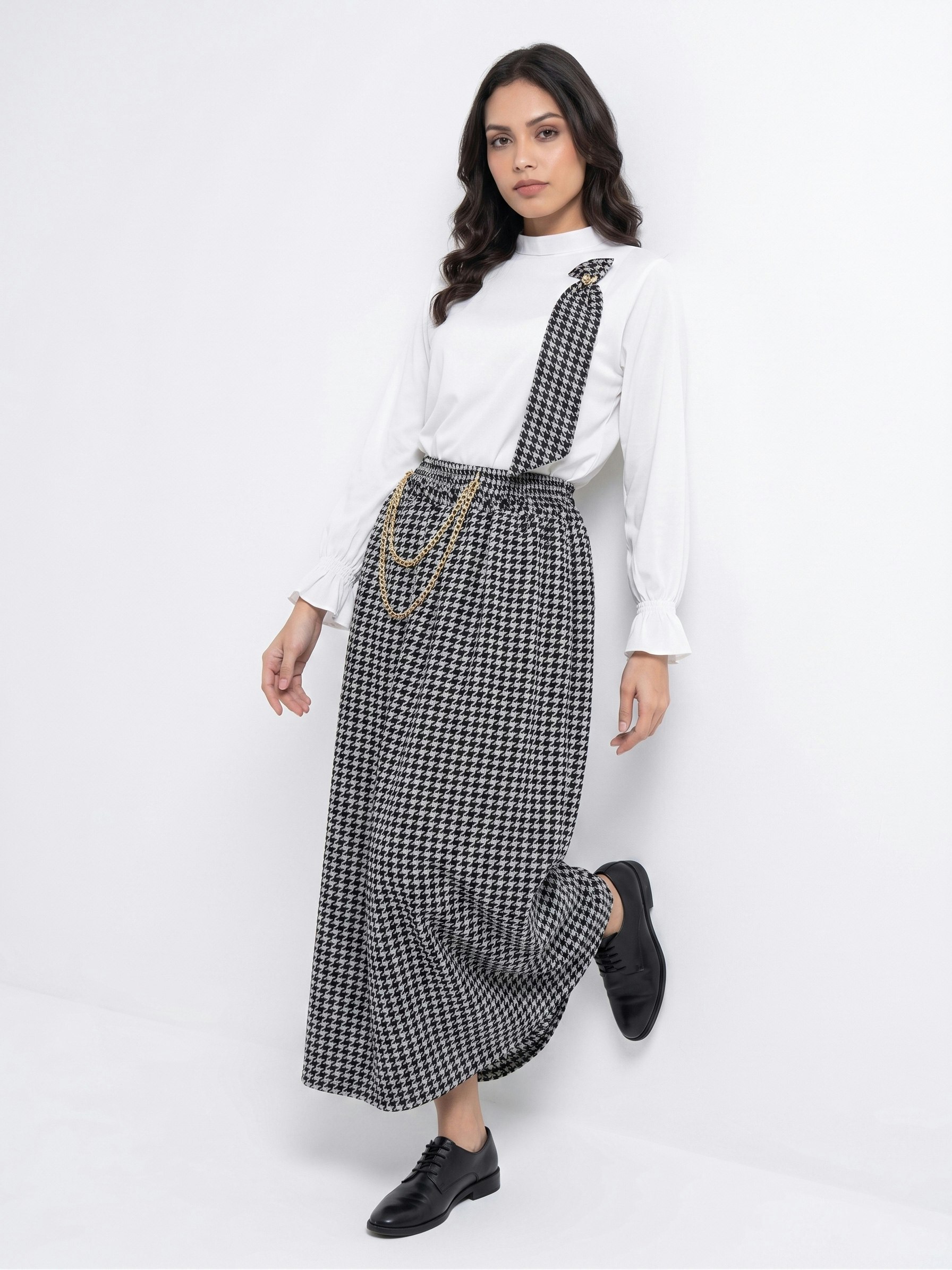 Zarandam – Embroidered Women's Fashion gallery image