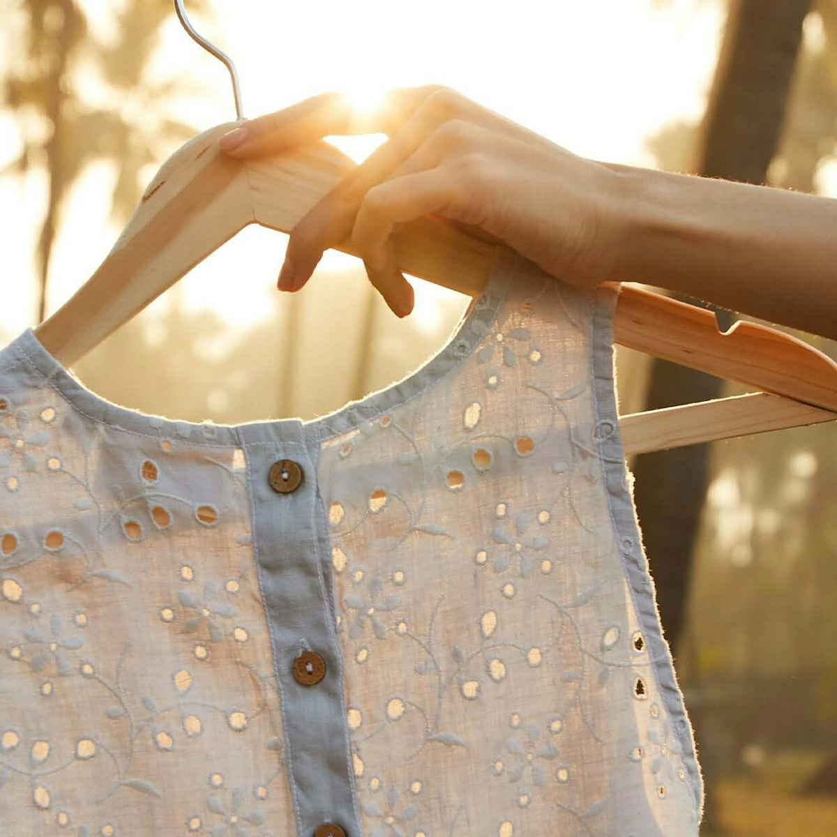 Umweltfreundlich und zeitlos - Frauen Tops & Crop Tops: umweltfreundlich und zeitlos-Reistor Medien 1
