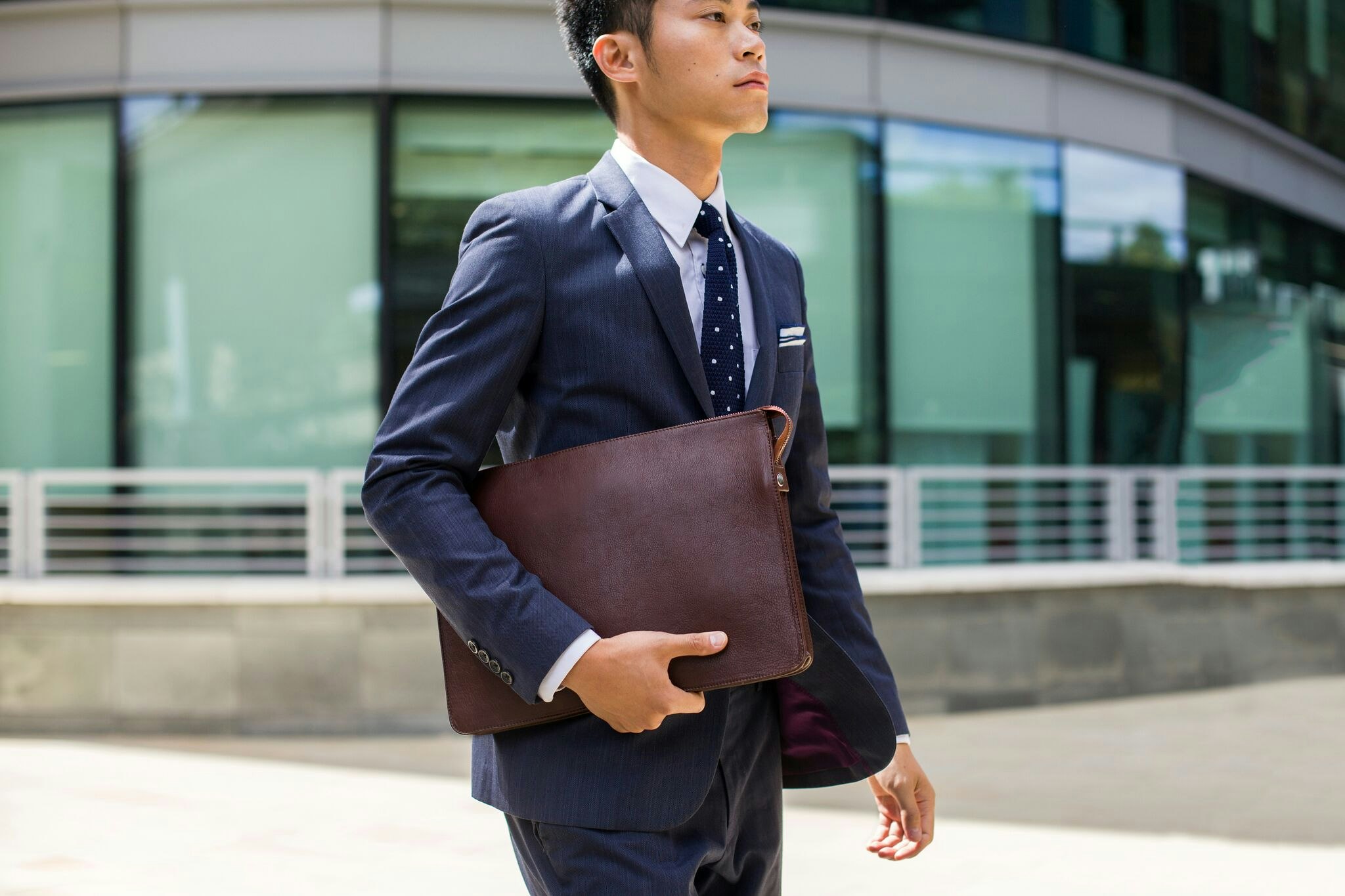 Issara gallery image