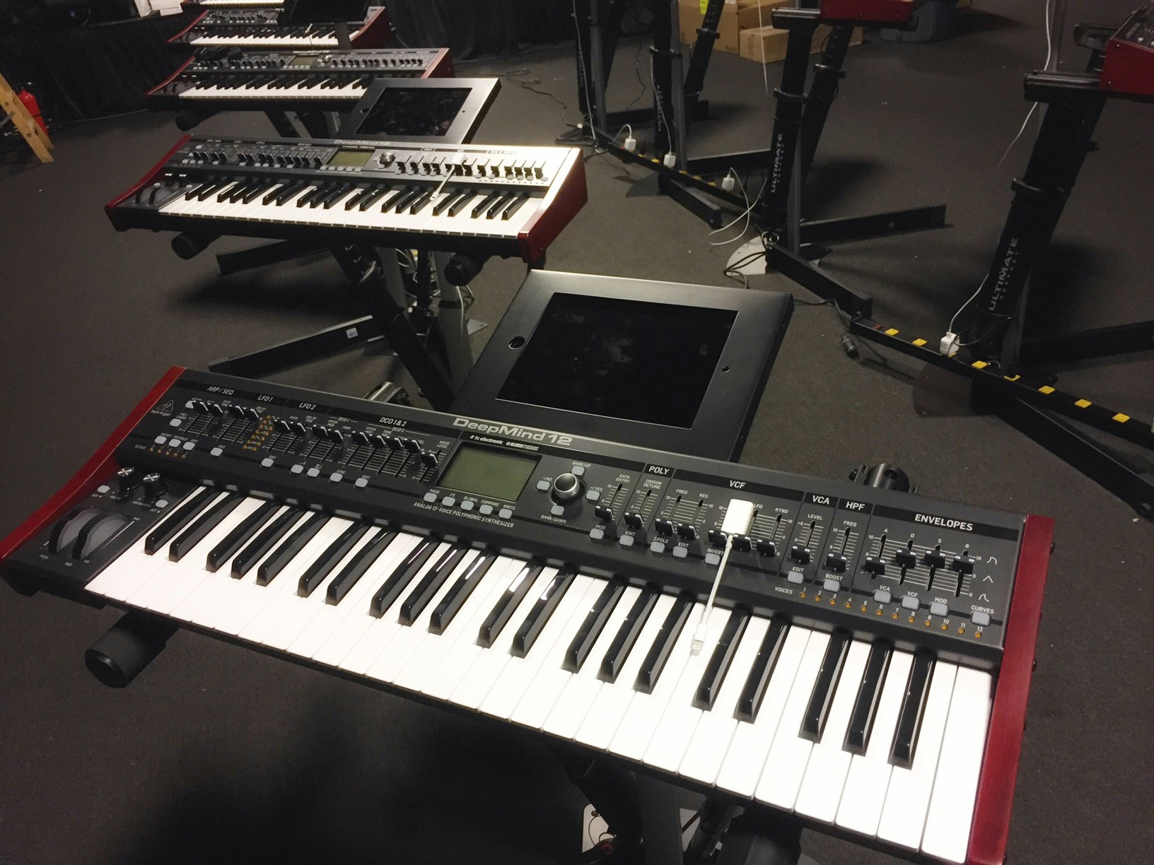 BEHRINGER DeepMind 12 49-key 12-voice Analog Synthesizer gallery image