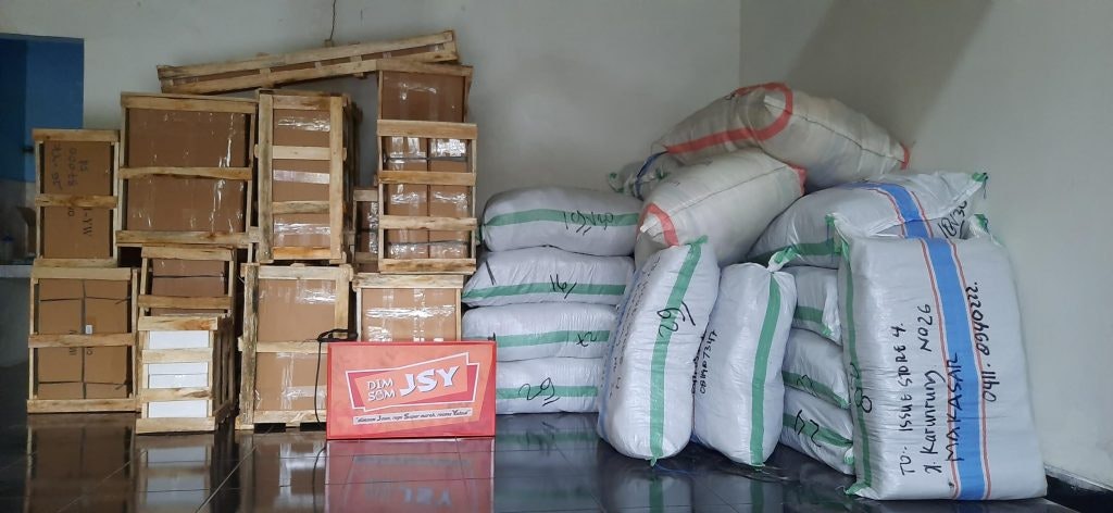 وسائط خدمات شحن السلع الرخيصة Jogja - شحن Jogja 1