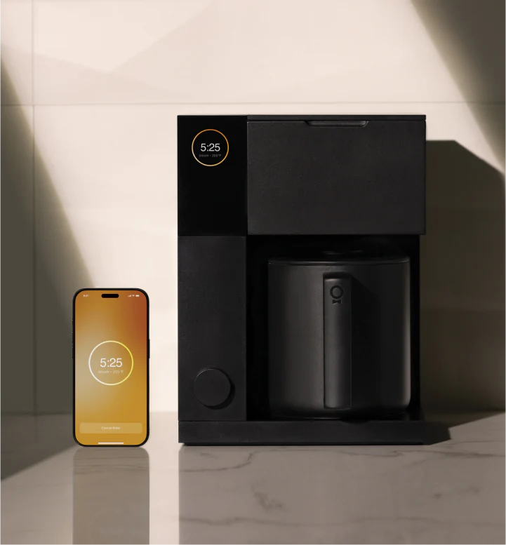 Kollegen Aiden Precision Coffee Maker - Gießen Sie Kaffee mit dem Kaffee mit dem Knopfdruck aus Medien 3