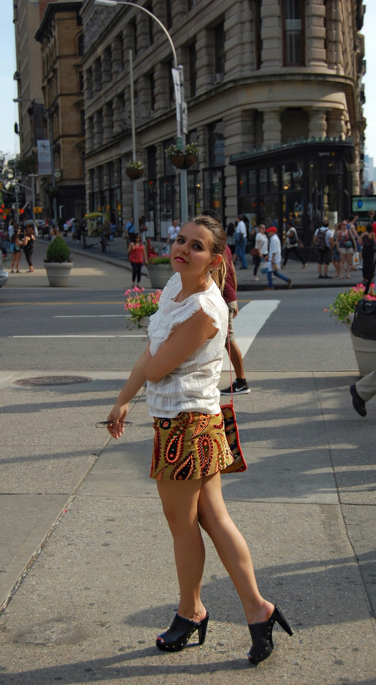 Alley Girl gallery image