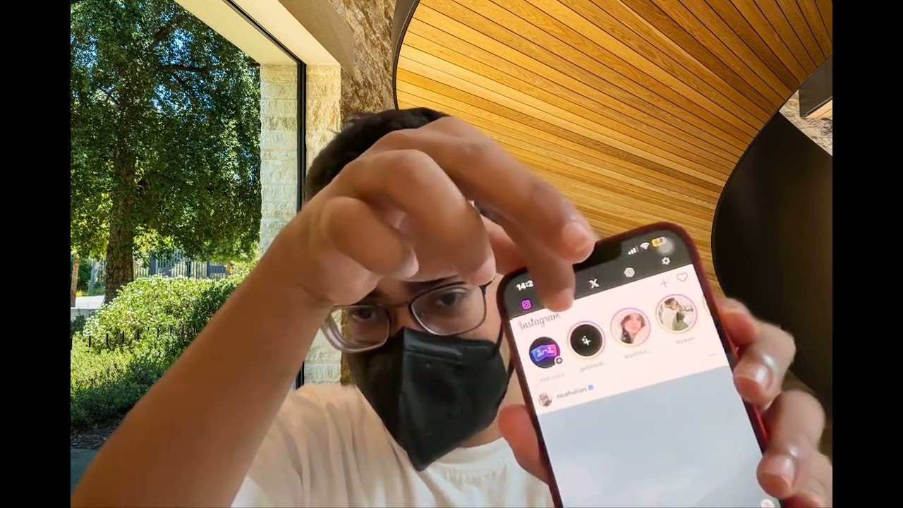 SocialRouter: A multi social app gallery image