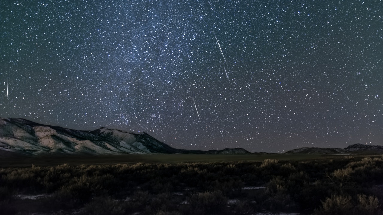 Twin Meteor Showers