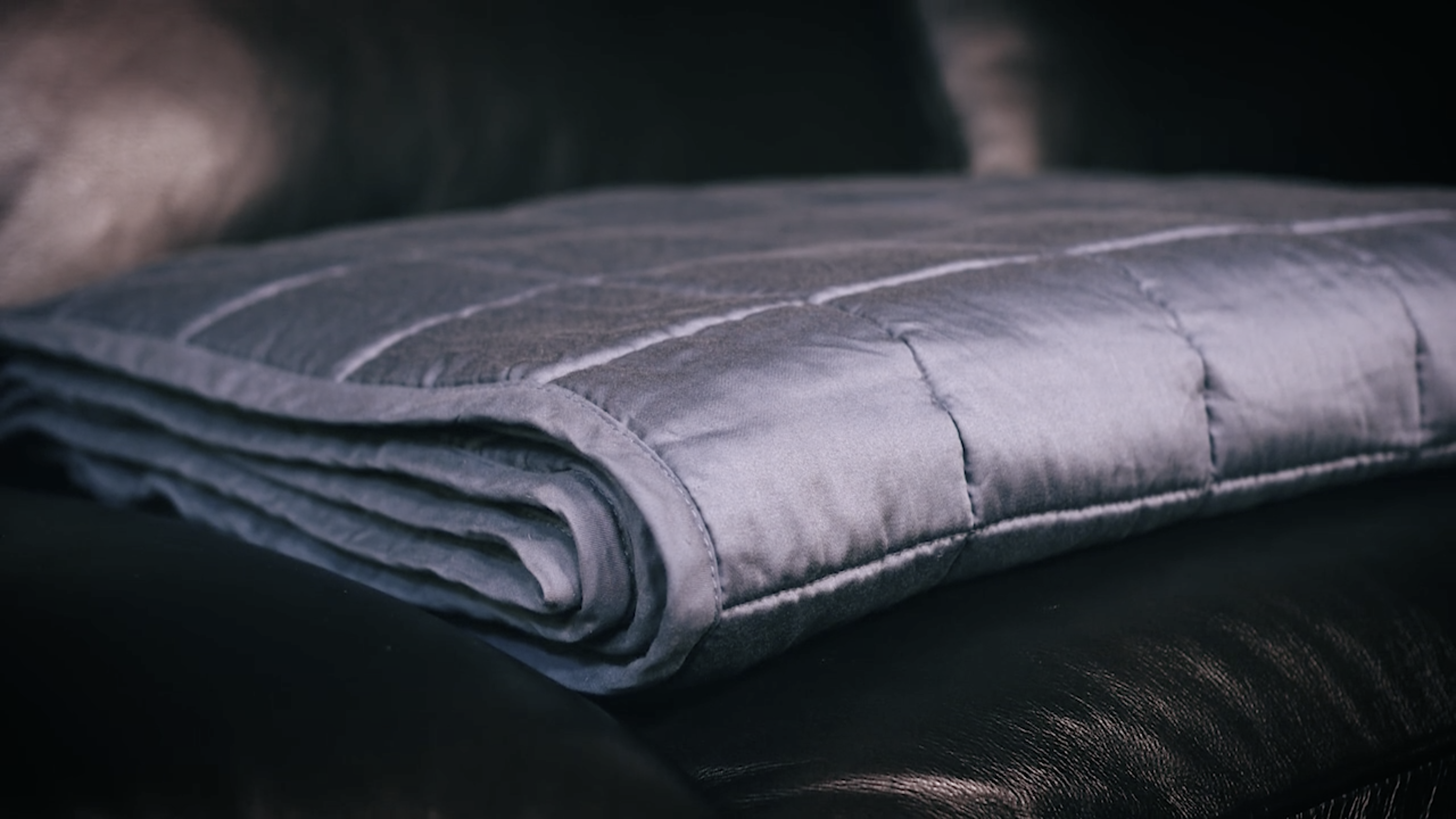 Natsu: A weighted bamboo blanket for Summer gallery image