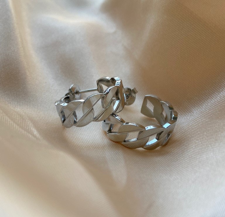  Wholesale Hoop Earrings gallery image