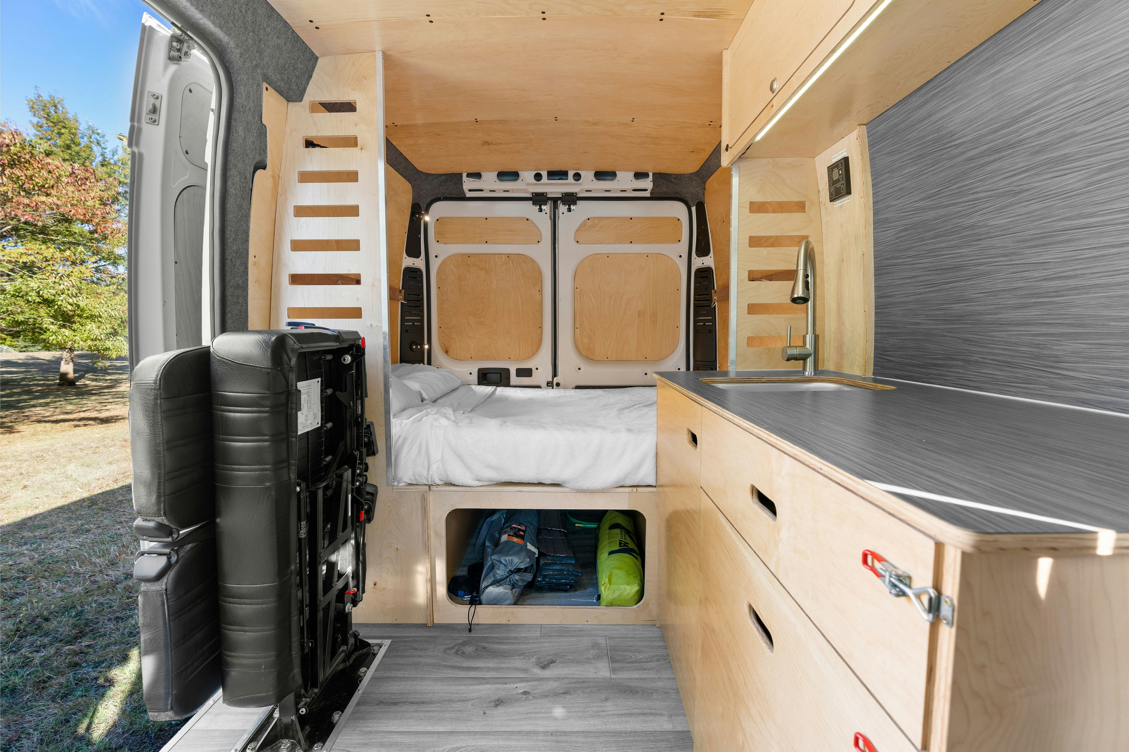 Media Du hành cho thuê xe - Campervan Cho thuê được xây dựng cho cuộc phiêu lưu 16
