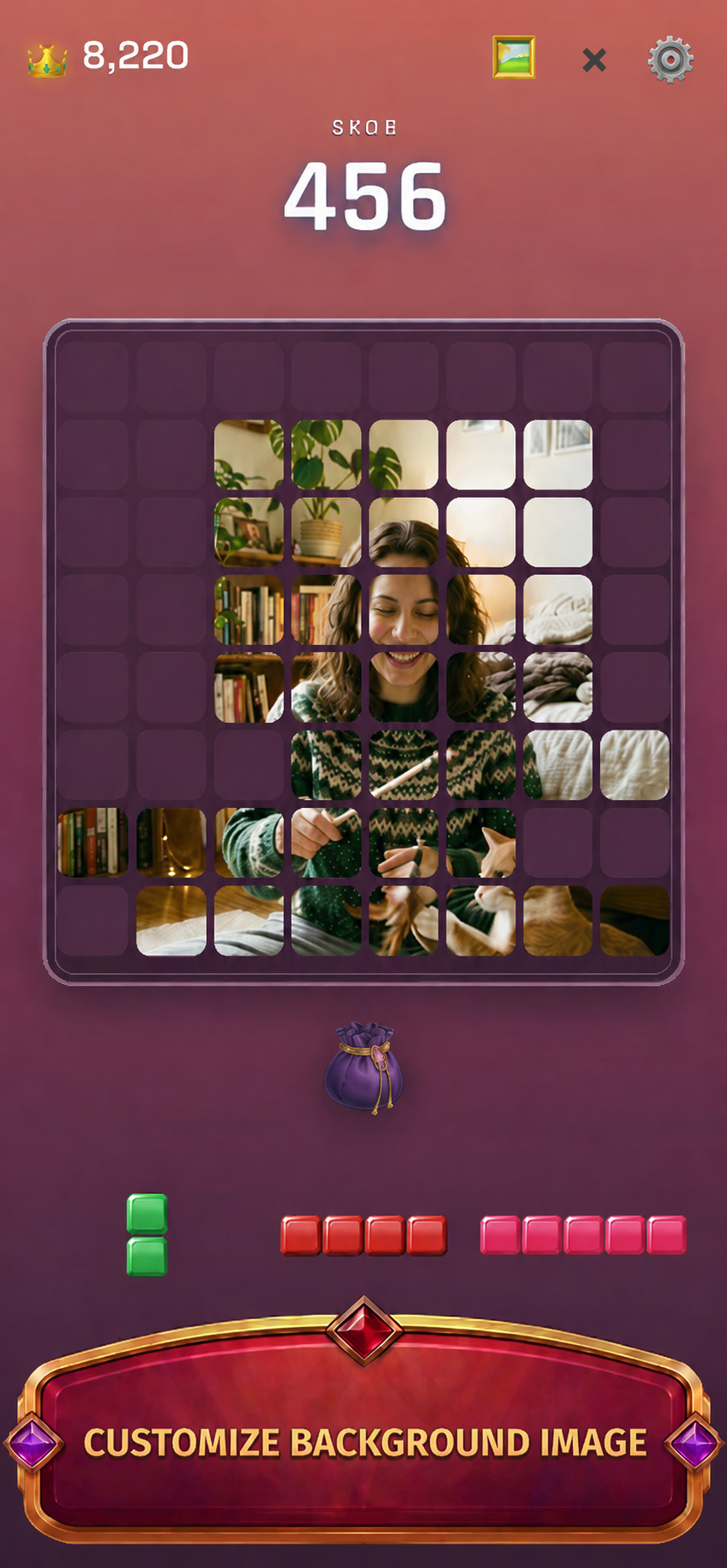 Grid Crown gallery image