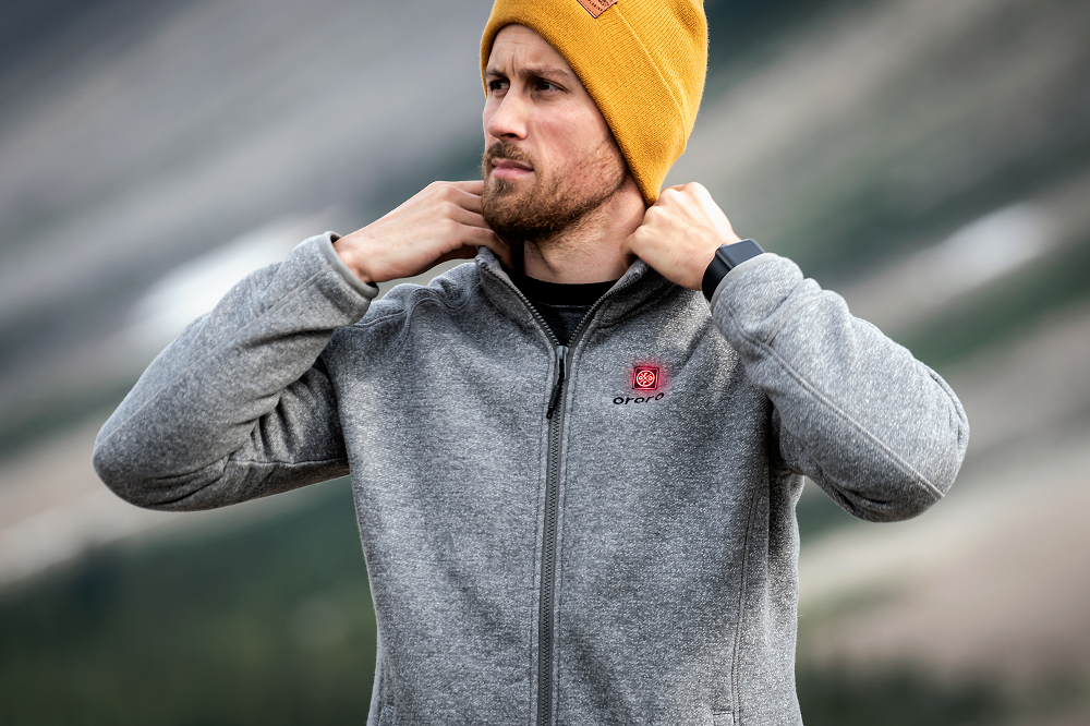 Heated Hoodie, with a built-in 4400 mAh battery, heats the front and back of your torso