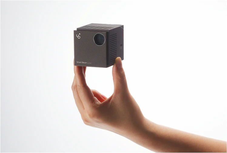 UO Smart Beam Projector Image