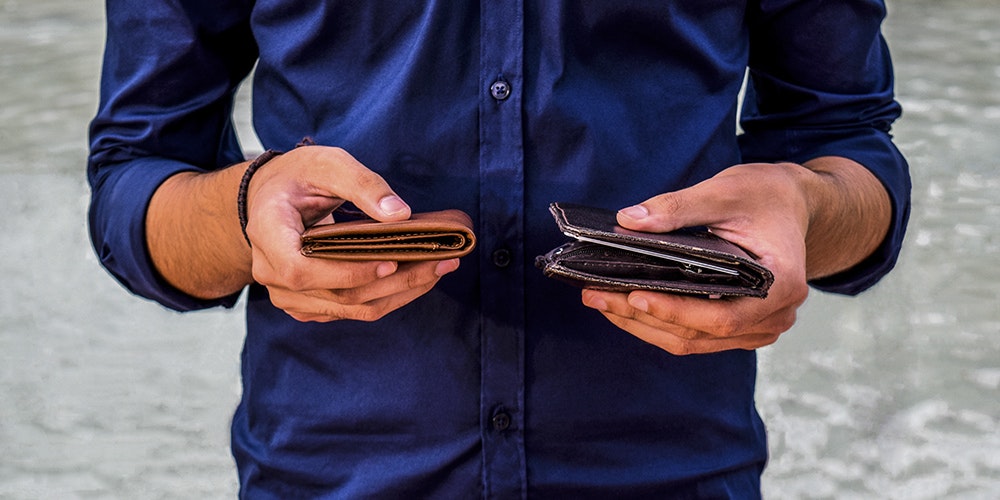 Slim Bifold II gallery image