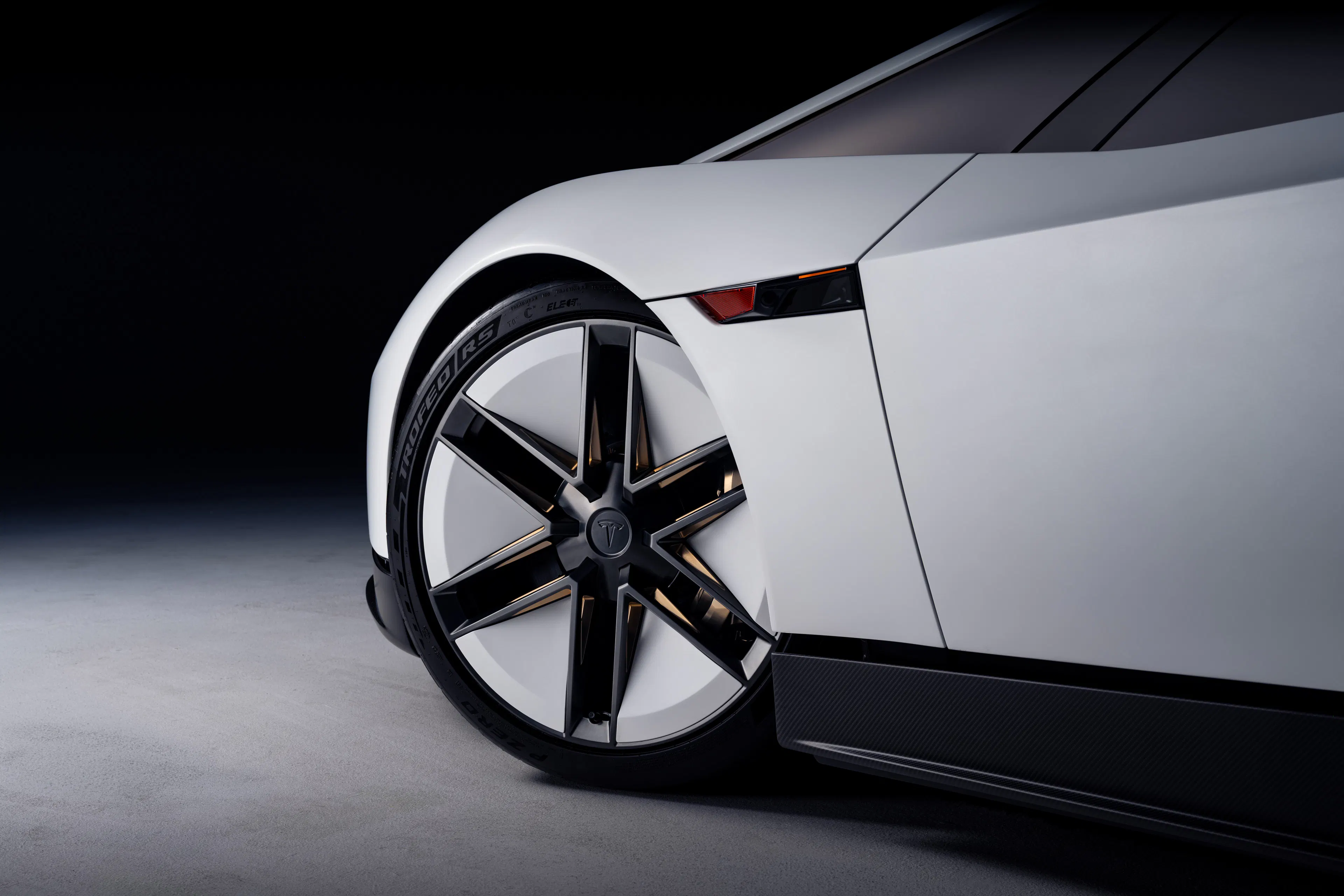 Tesla Roadster gallery image