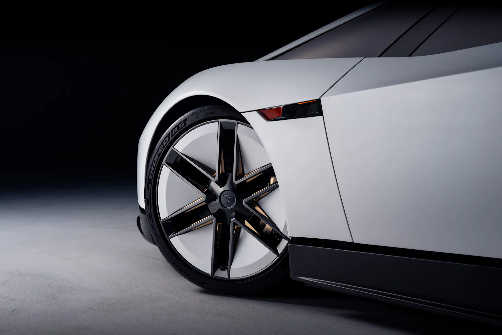 Tesla Roadster screenshot 17