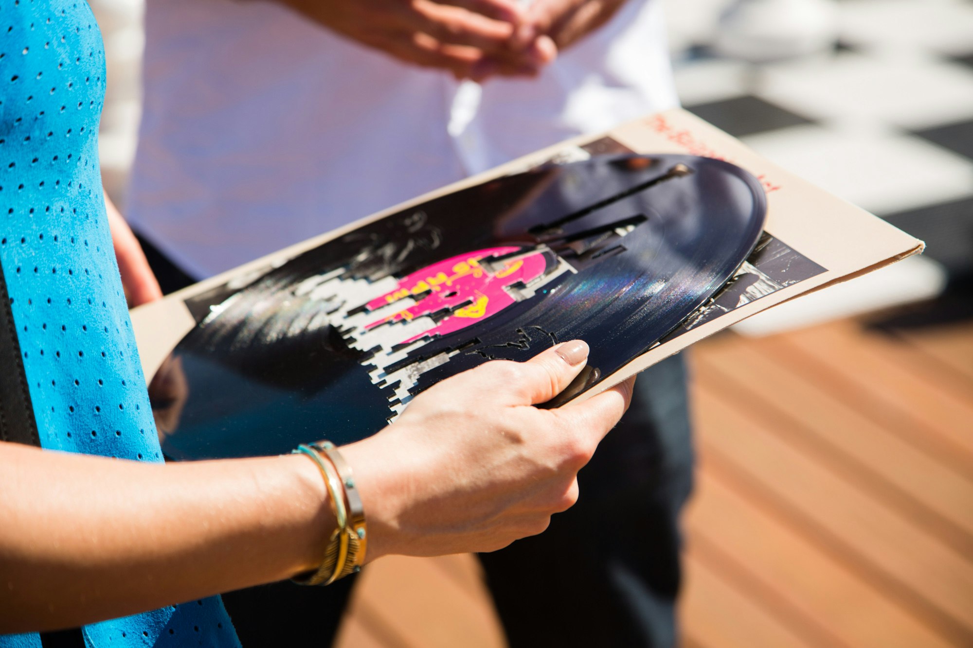 Skylinyl gallery image