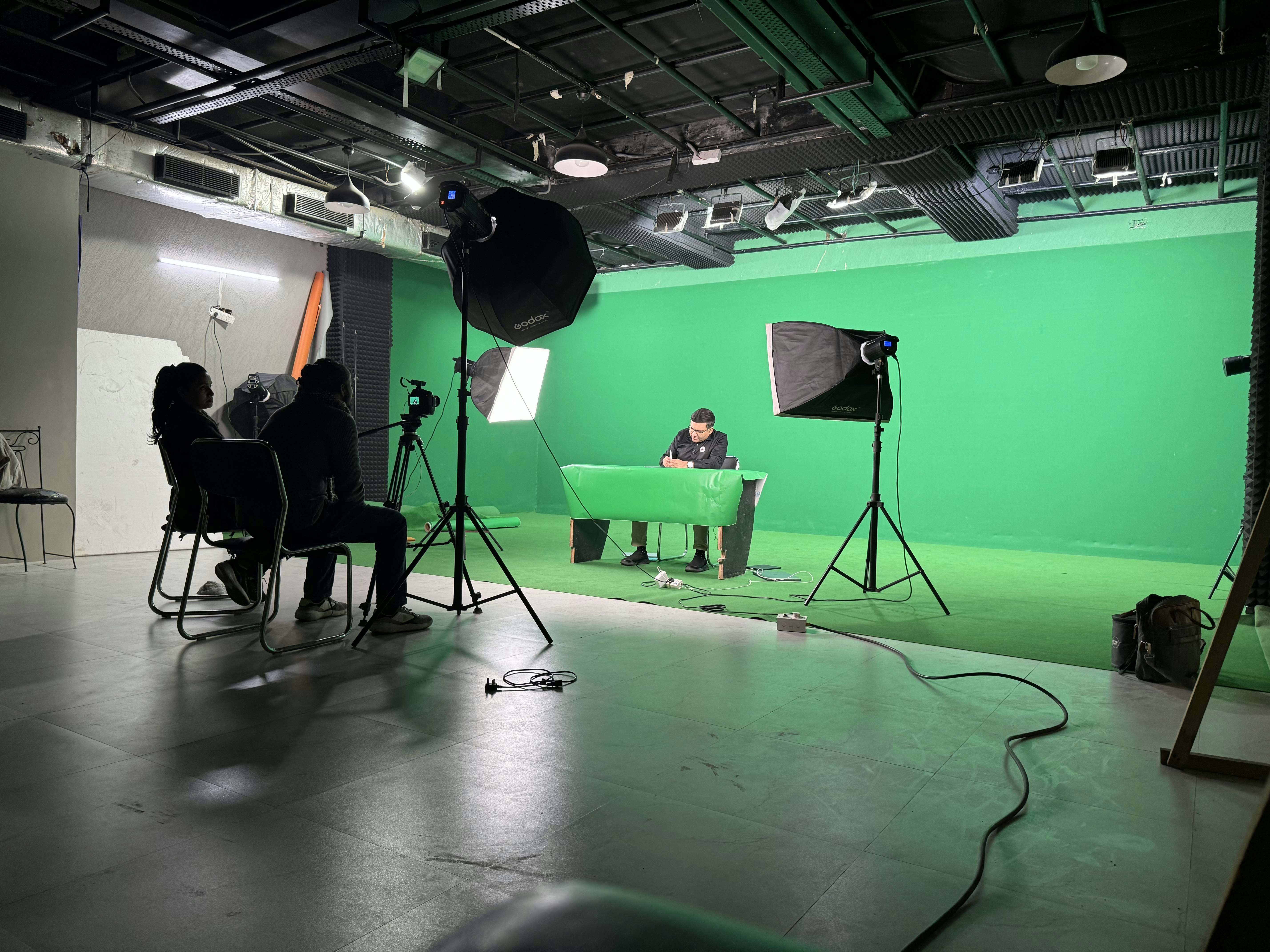 contcave media 2
