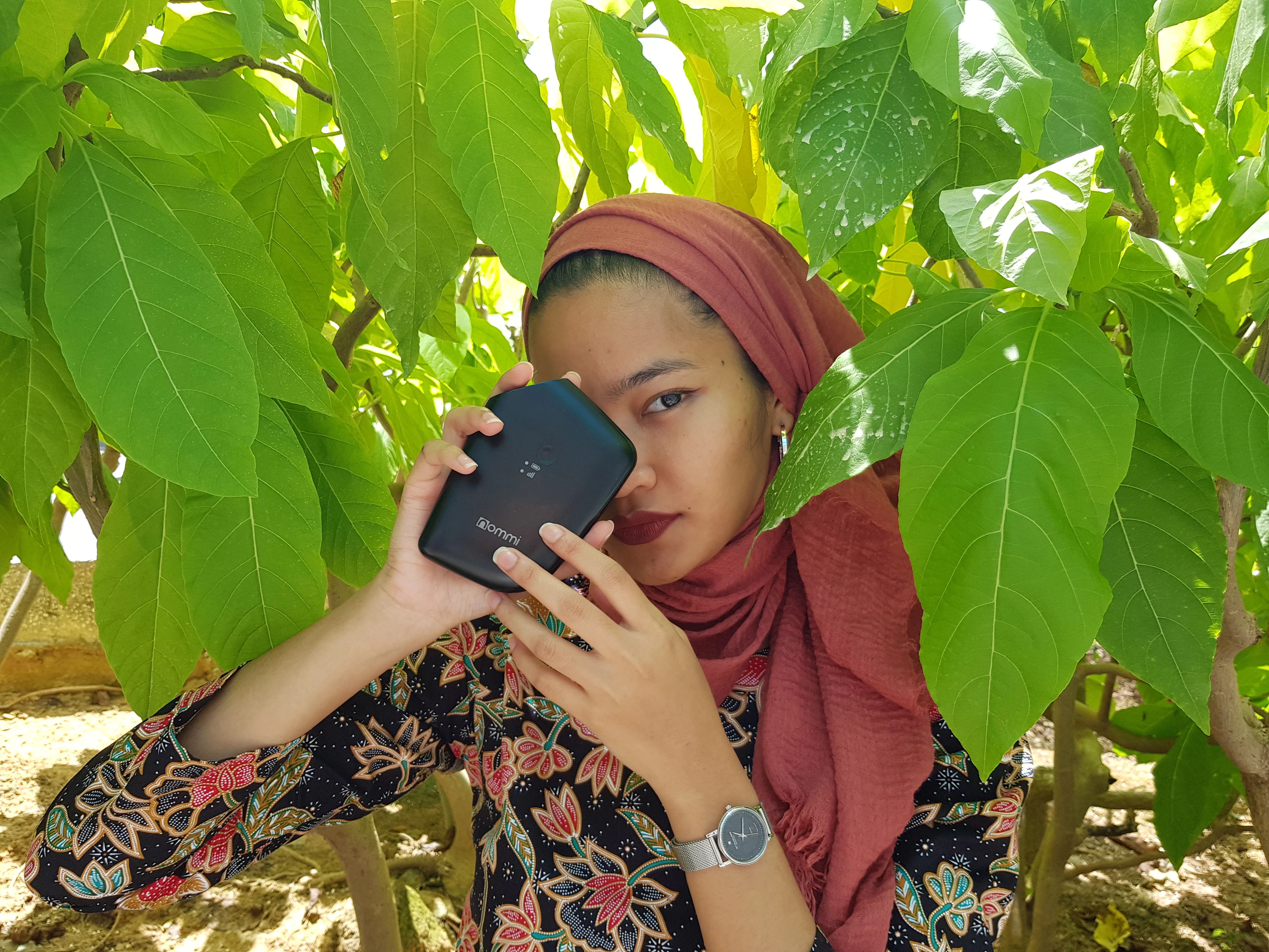 Nommi - 4G Hotspot with Unlimited Wi-Fi Worldwide.