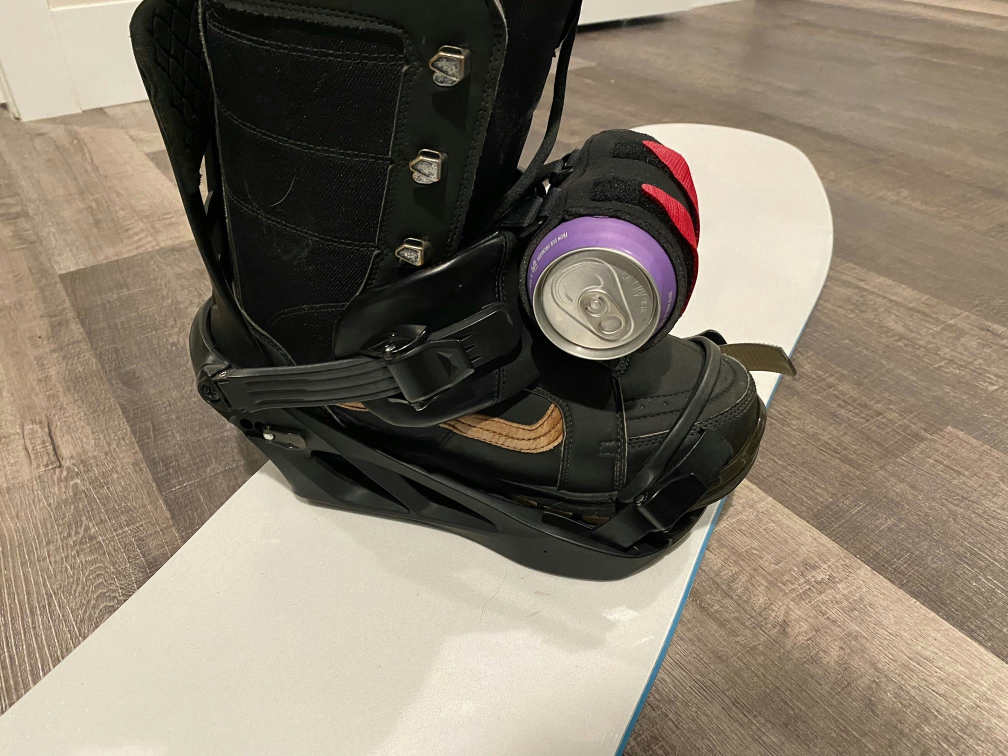 Snowboard Binding Beer Holder gallery image