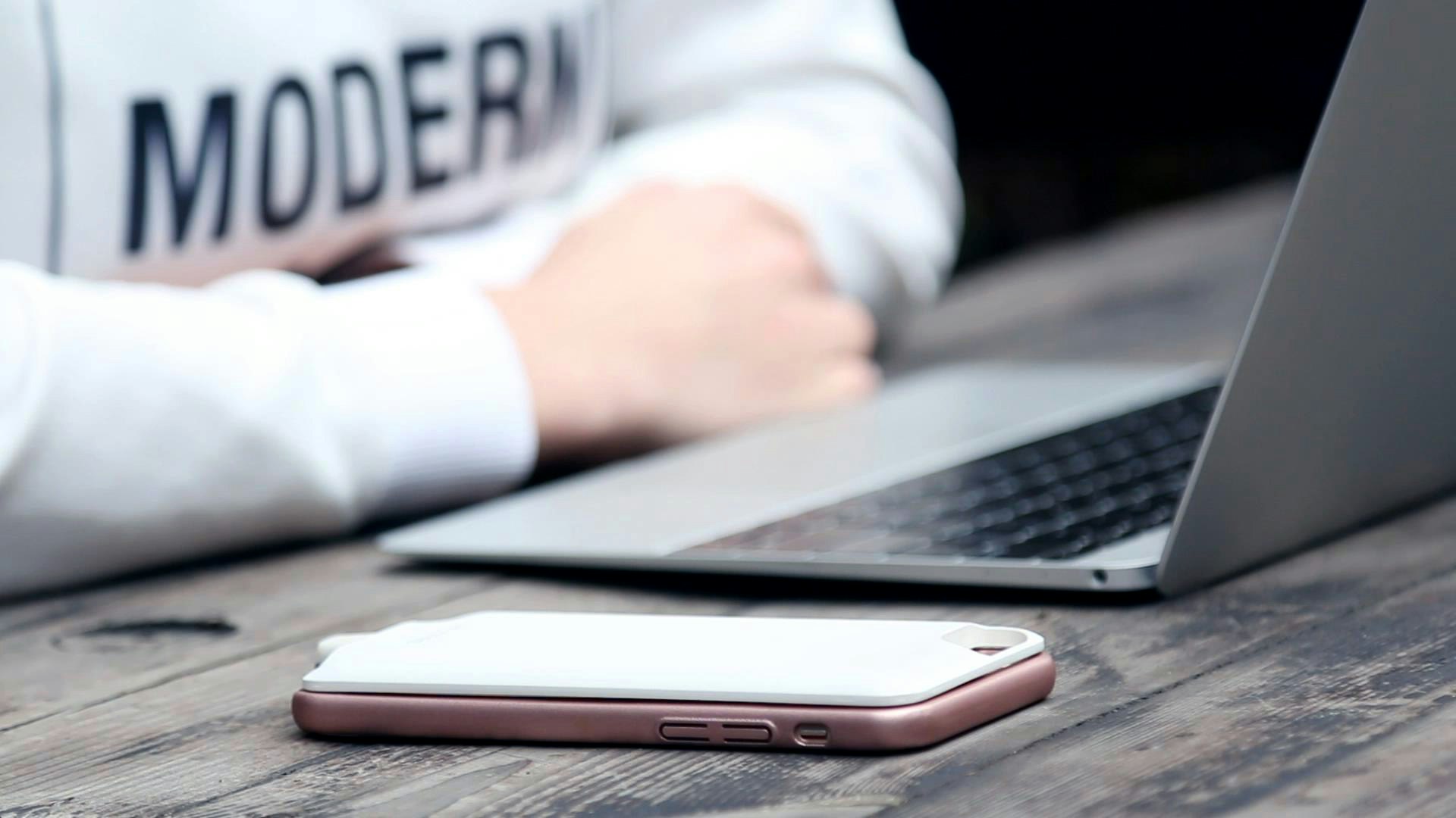 POP case gallery image