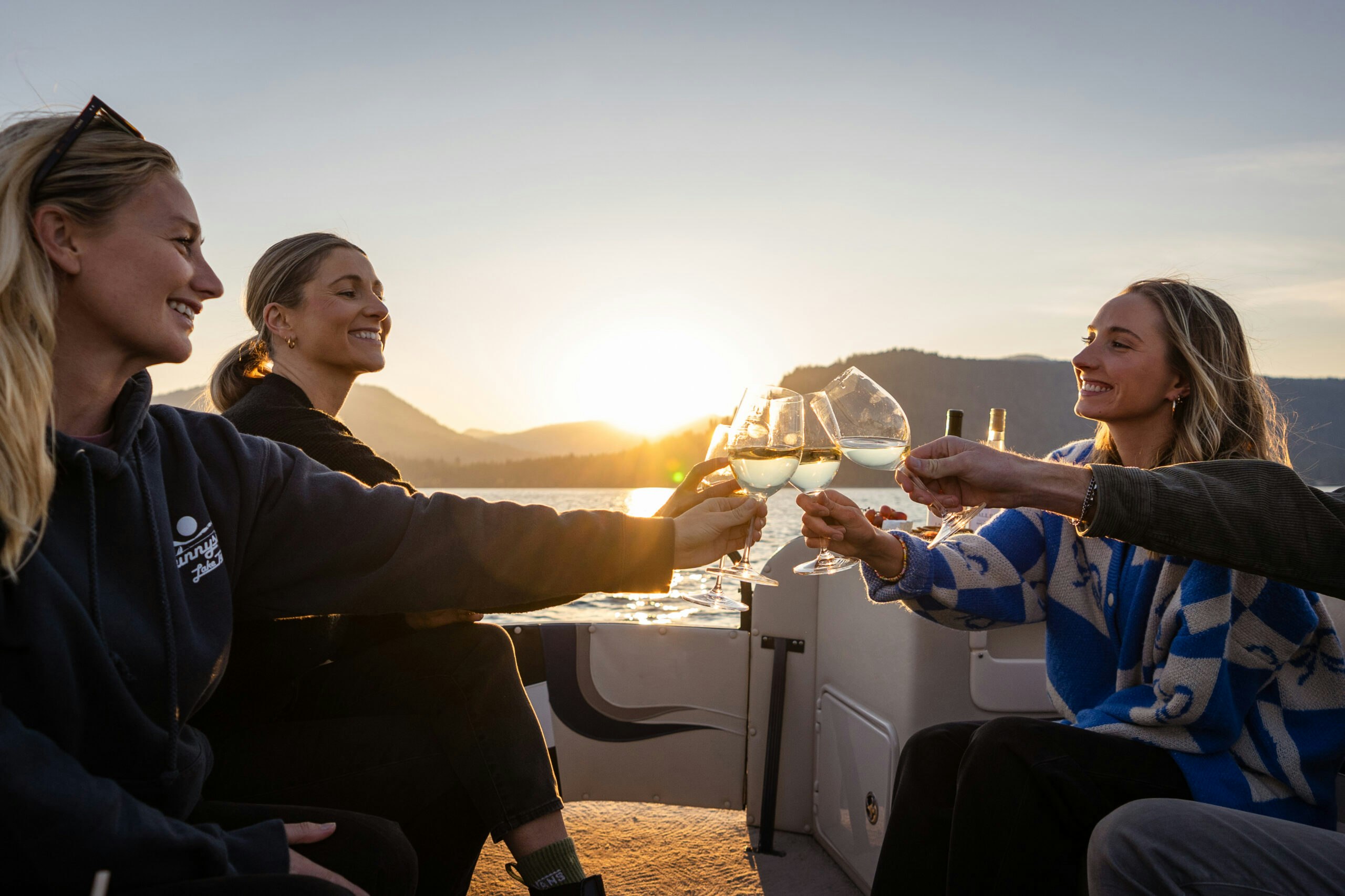 AXIS Surf Boat Rentals Lake Tahoe - Screenshot 3 preview