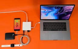 Orange Charger USB-C Hub media 1